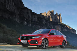 2017 Honda Civic hatchback image gallery